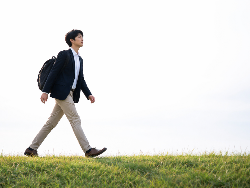 新しい道を歩く
